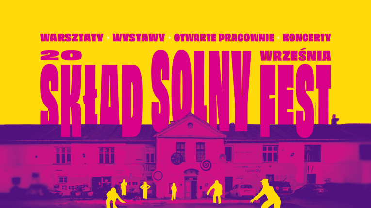 Grafika promująca Skład Solny Fest 2026. Na żółto-różowym tle widoczny jest budynek Składu Solnego oraz sylwetki ludzi. Duży napis: „Skład Solny Fest, 20 września”. U góry: „Warsztaty, wystawy, otwarte pracownie, koncerty”.