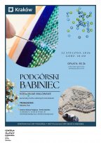 Plakat w jasnoniebieskiej kolorystyce z fotograficznymi zbliżeniami haftu z drobnych szklanych koralików. Widoczna dłoń z igłą nawlekającą koraliki oraz rozsypane, połyskujące paciorki w odcieniach zieleni, błękitu i złota. Kompozycja oparta na okrągłych