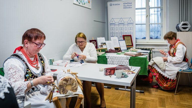 Warsztaty koronki klockowej