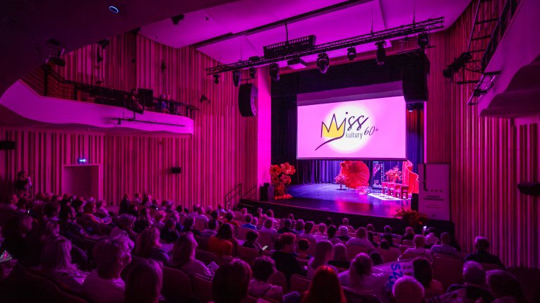 Rozpoczęcie gali Miss Kultury 60+ - Edycja II